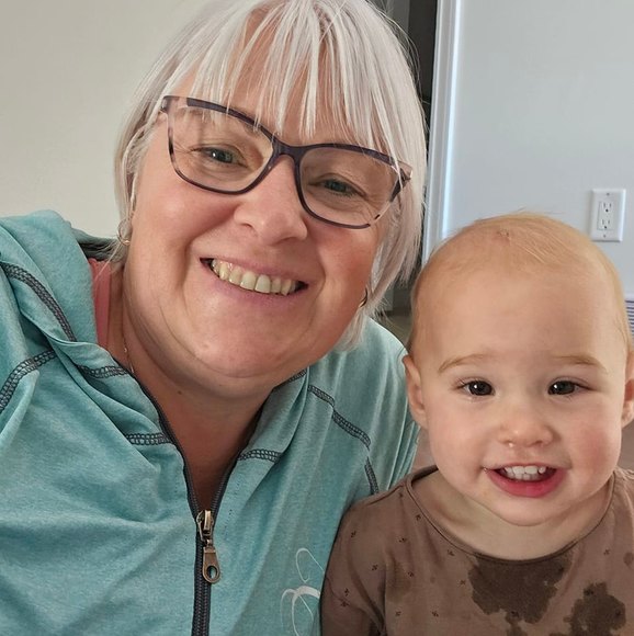 Meet your Posher, Tina - Picture 1 of 1